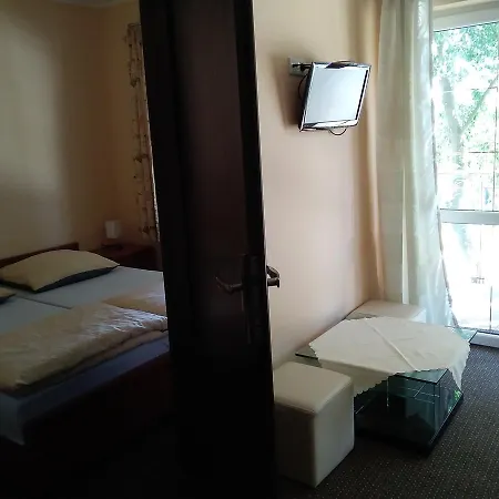 Dw Fantazja Bed & Breakfast 3*